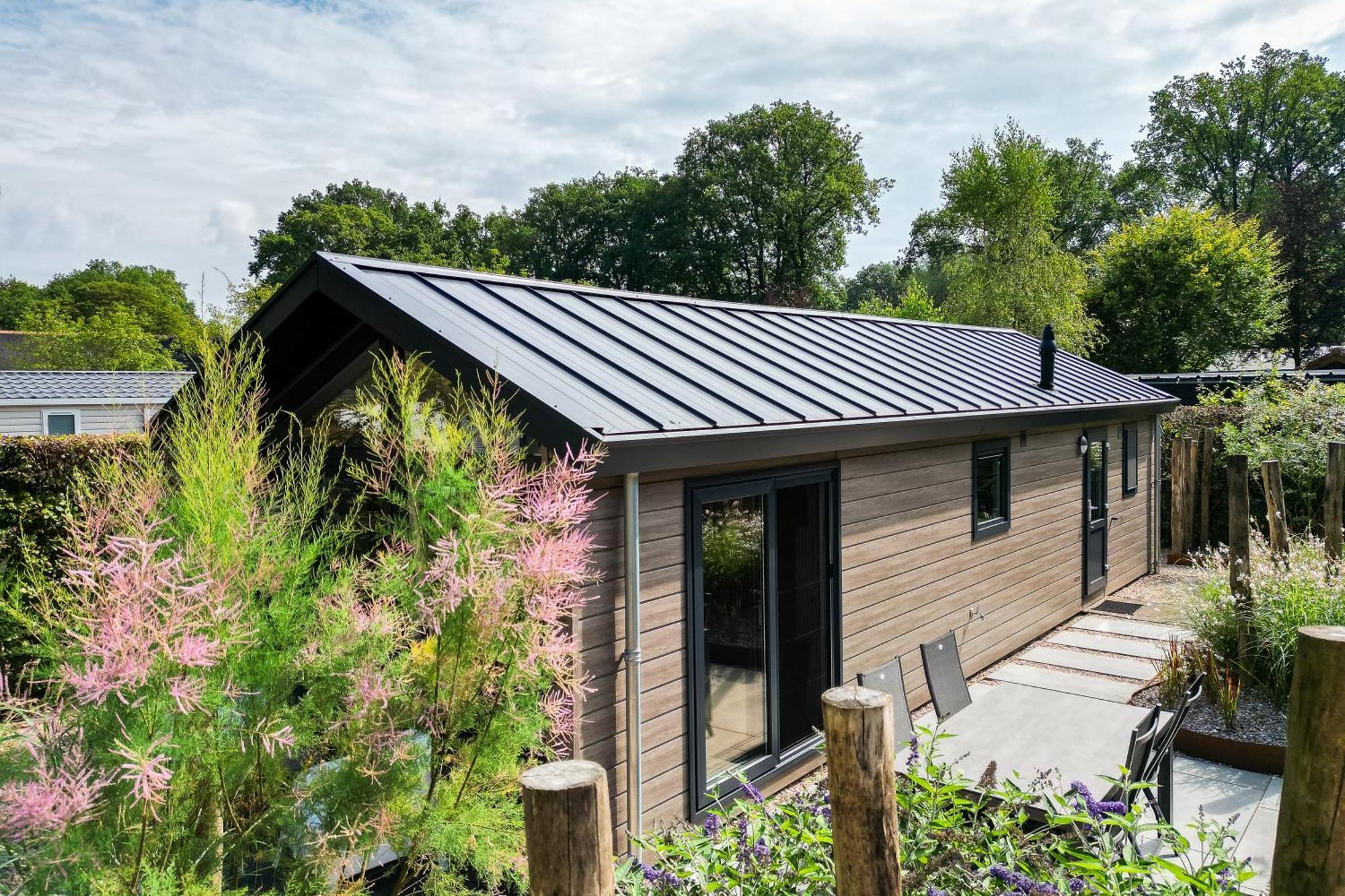 אפ Modern Ingericht Chalet Op Groen Park Op De Veluwe מראה חיצוני תמונה